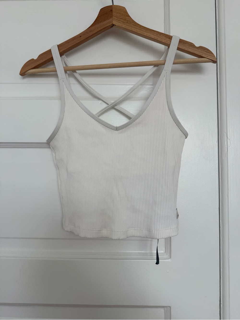 VUORI Women's Rib Crop Tank - white